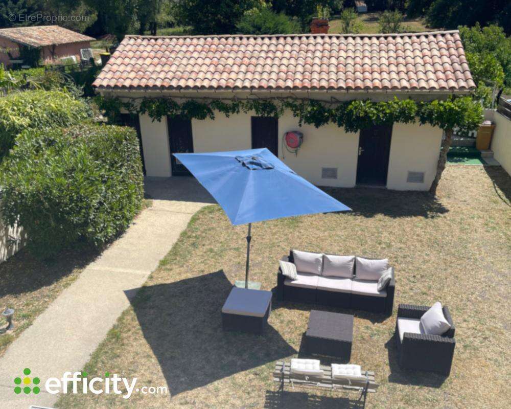 Maison à LES EGLISOTTES-ET-CHALAURES