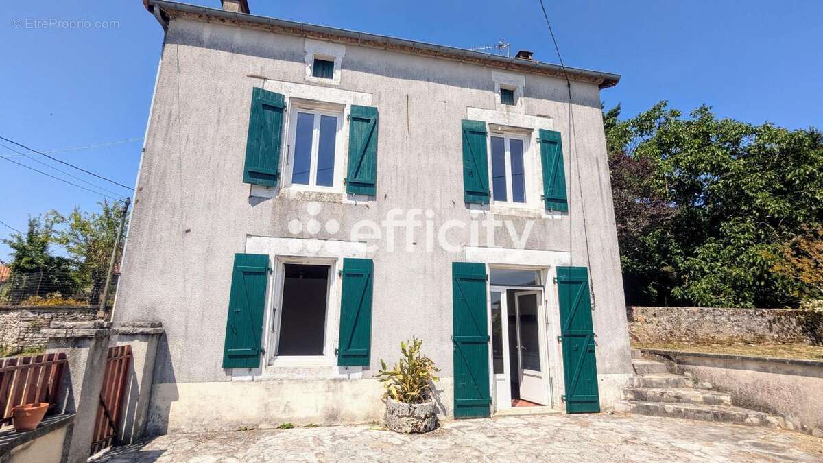 Maison à SAINT-CLAUD