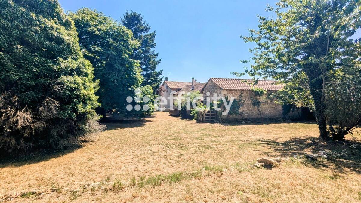 Maison à SAINT-CLAUD