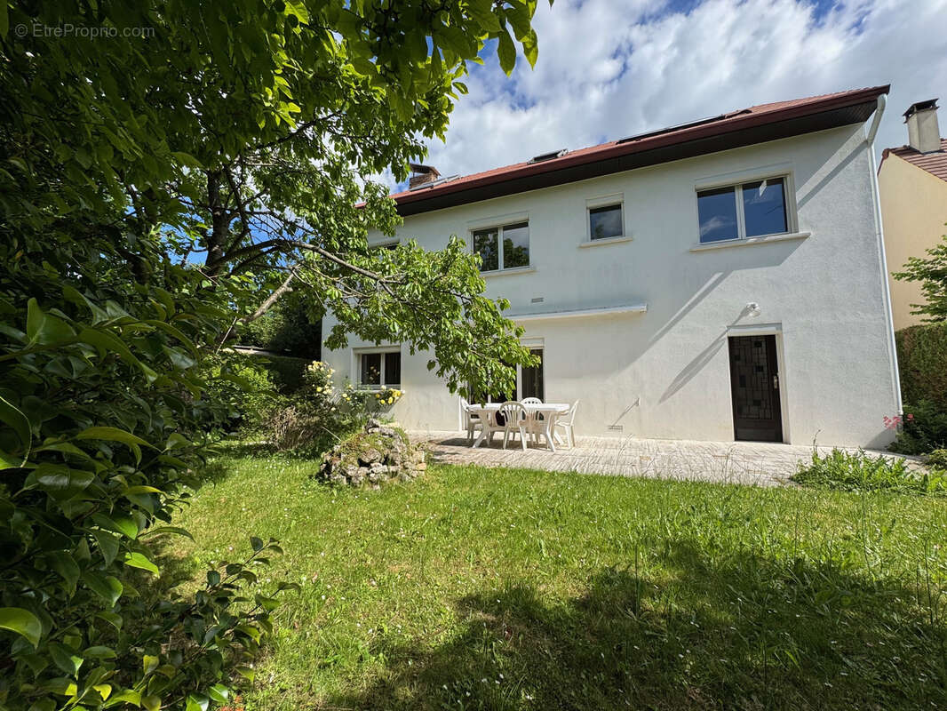 Maison à MARLY-LA-VILLE