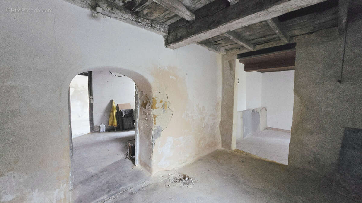 Maison à LES SALLES-DE-CASTILLON