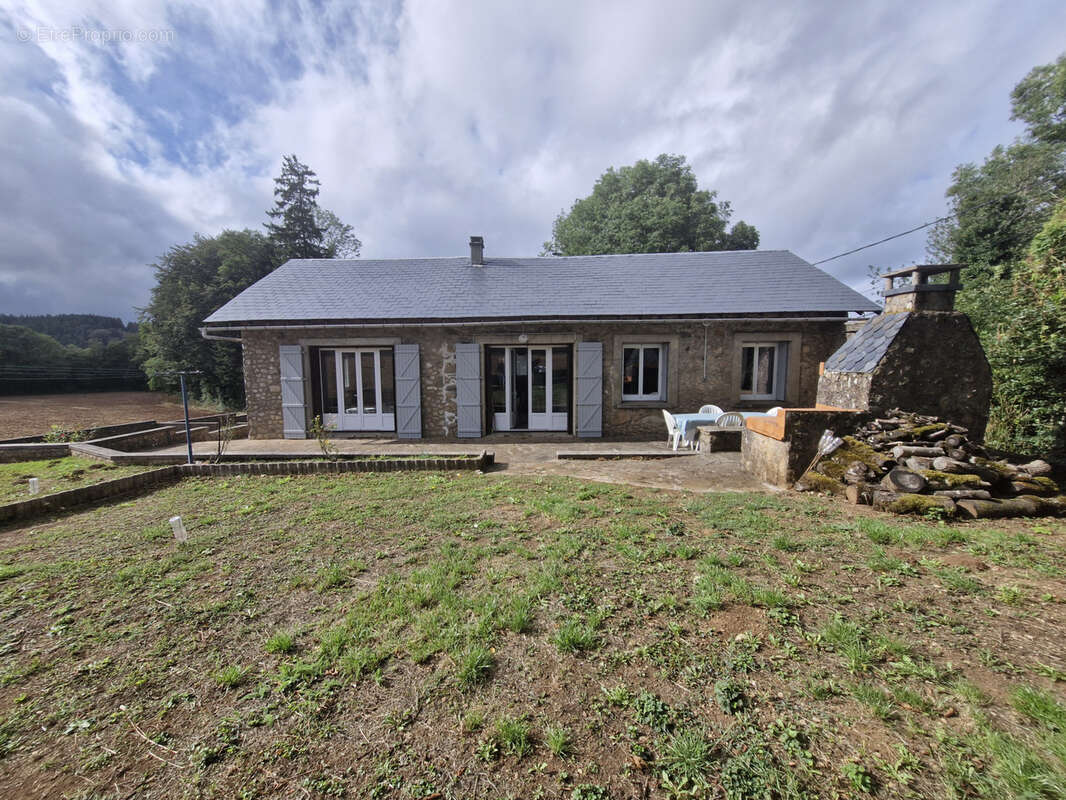 Maison à CASTANET-LE-HAUT