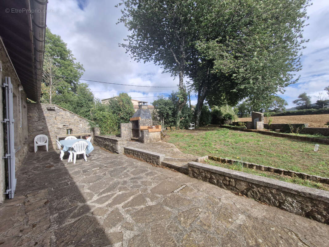 Maison à CASTANET-LE-HAUT