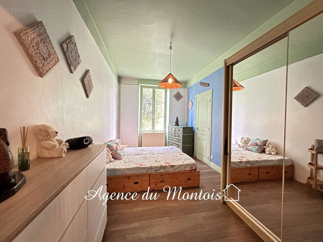 Maison à MONTEREAU-FAULT-YONNE