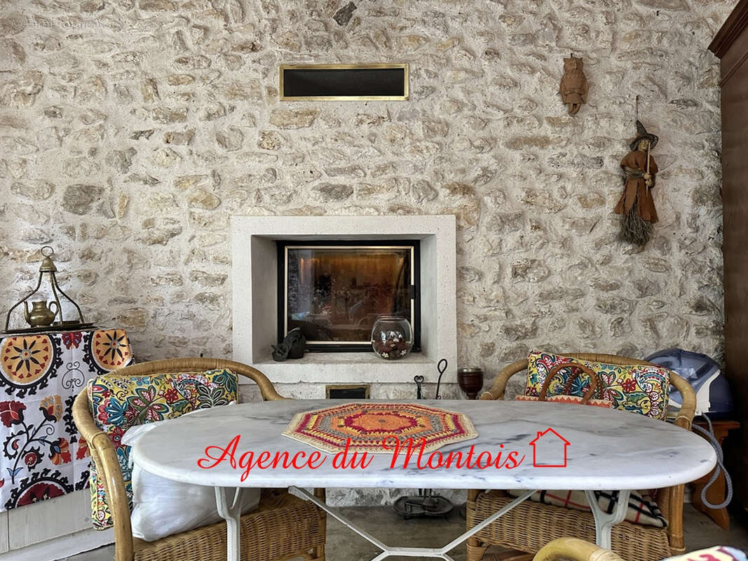 Maison à MONTEREAU-FAULT-YONNE