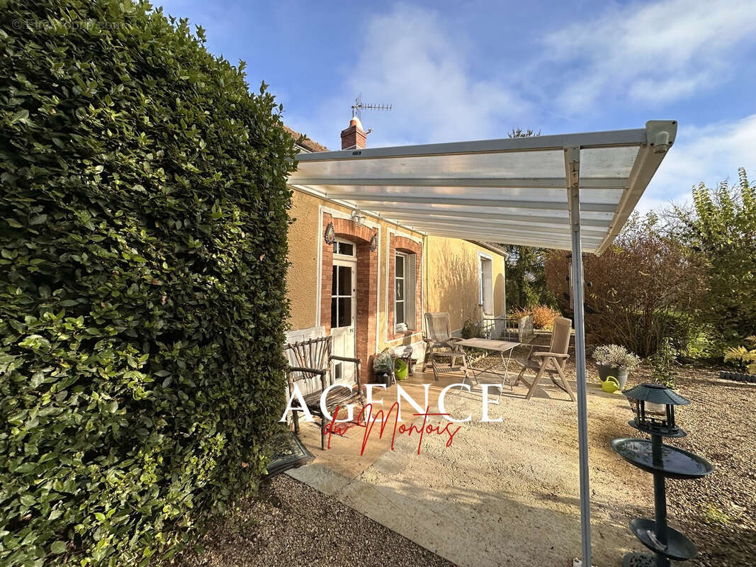Maison à MONTEREAU-FAULT-YONNE