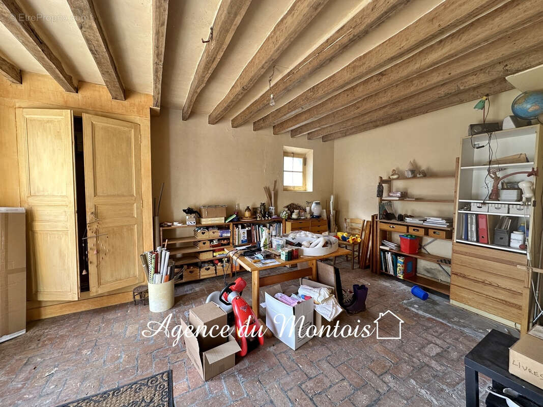 Maison à MONTEREAU-FAULT-YONNE