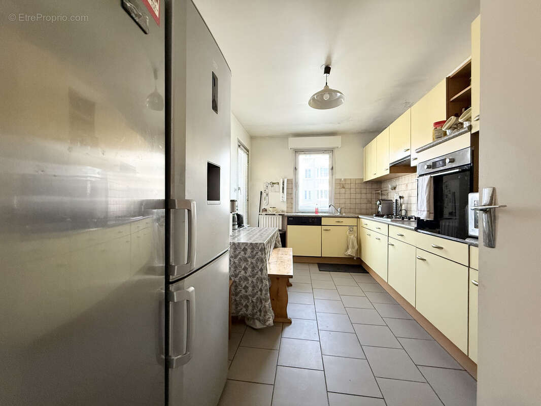 Appartement à COURBEVOIE