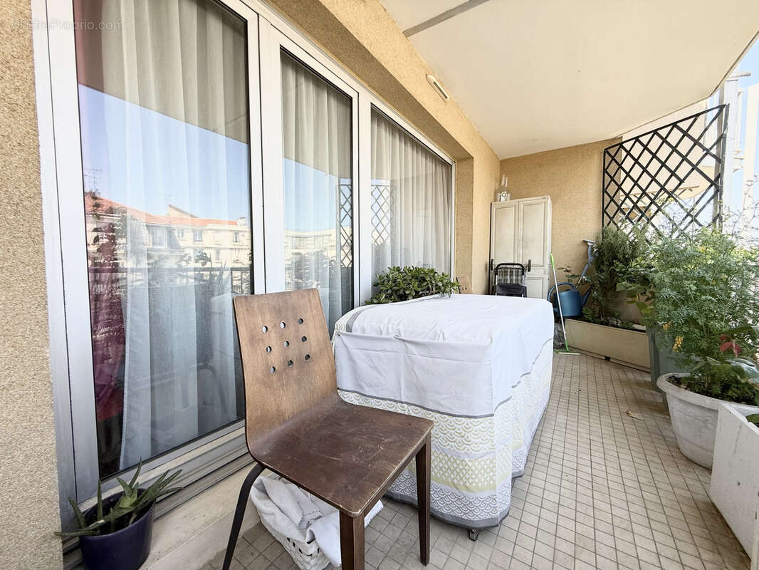 Appartement à COURBEVOIE