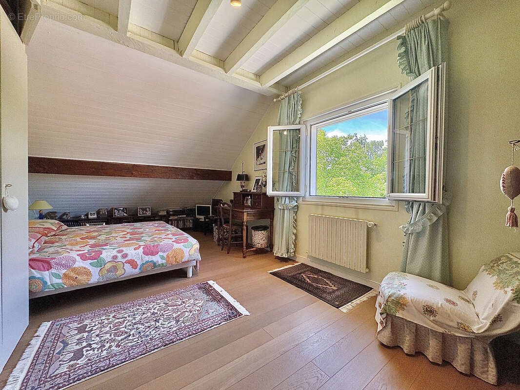 Maison à ARTHAZ-PONT-NOTRE-DAME