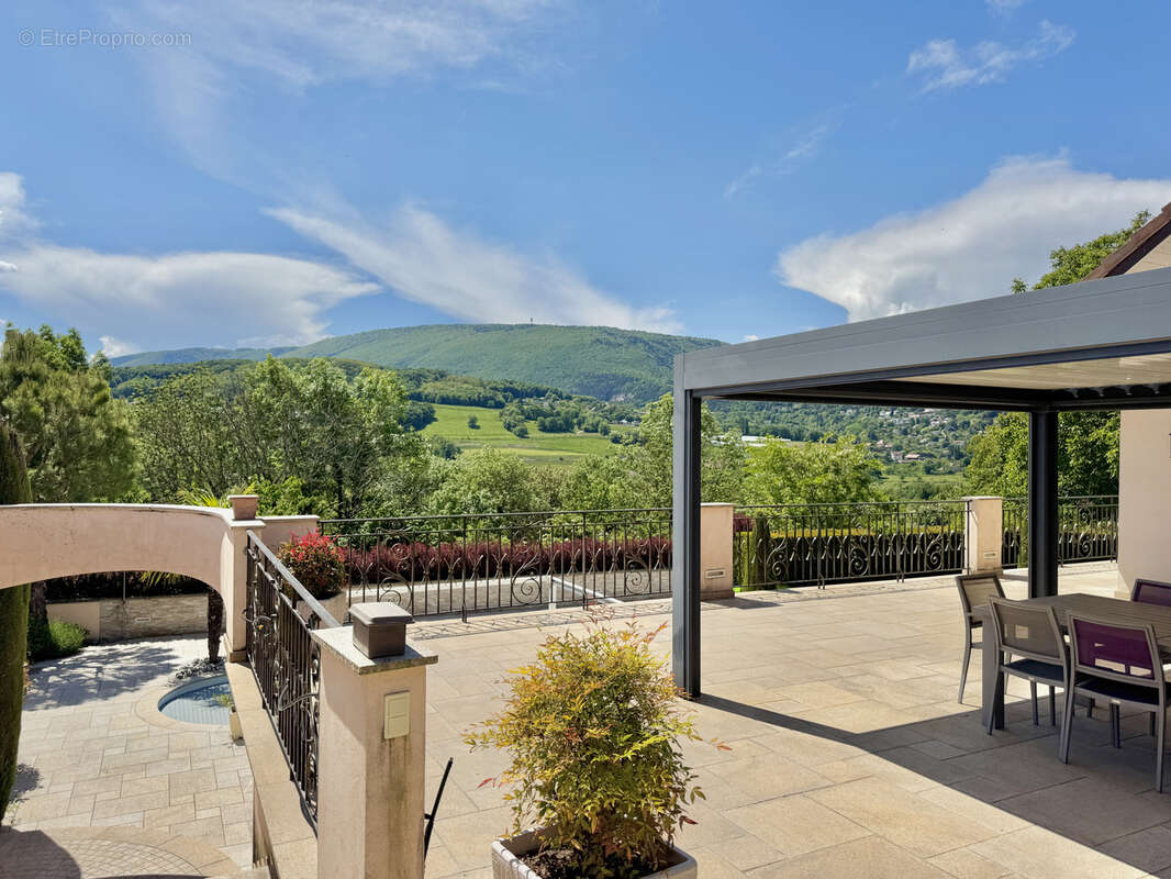 Maison à ARTHAZ-PONT-NOTRE-DAME