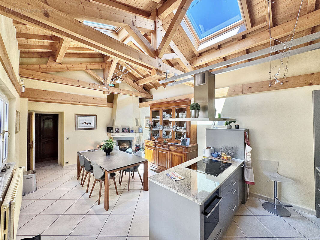 Maison à ARTHAZ-PONT-NOTRE-DAME