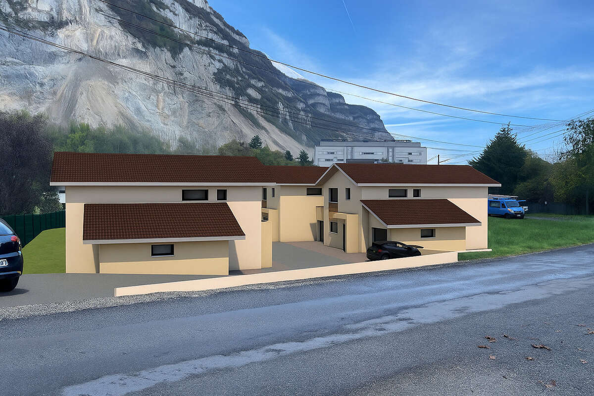 Maison à ETREMBIERES