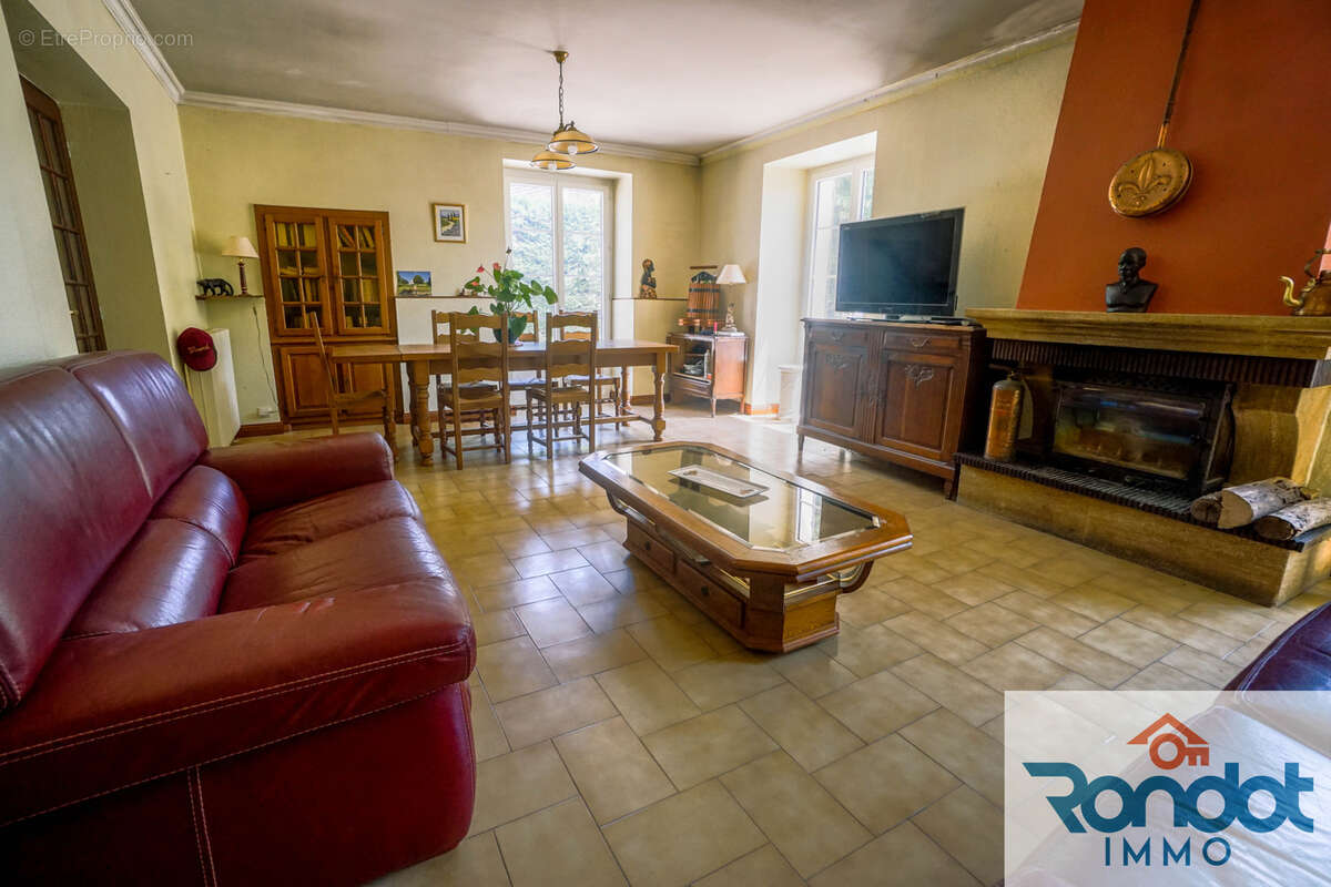 Maison à MESSIGNY-ET-VANTOUX