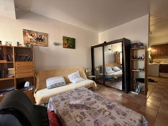 Appartement à MARSEILLE-2E