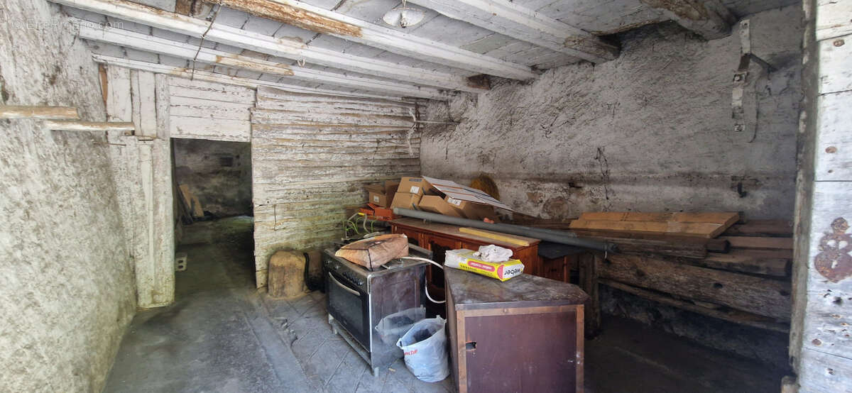 Maison à VIRIEU-LE-GRAND