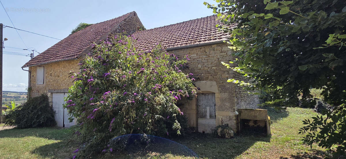 Maison à BRINON-SUR-BEUVRON