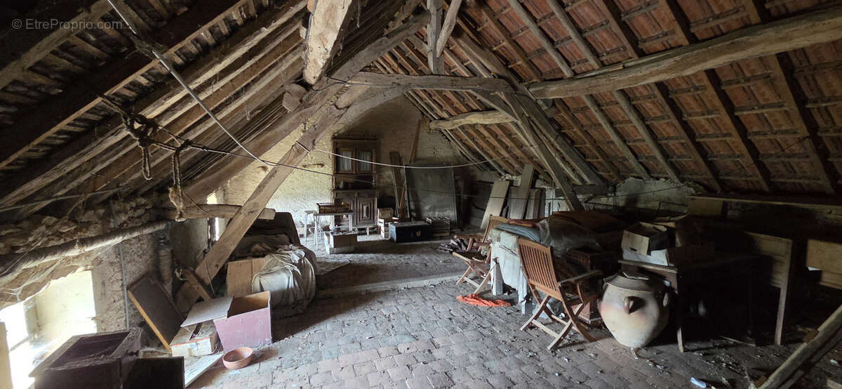 Maison à BRINON-SUR-BEUVRON