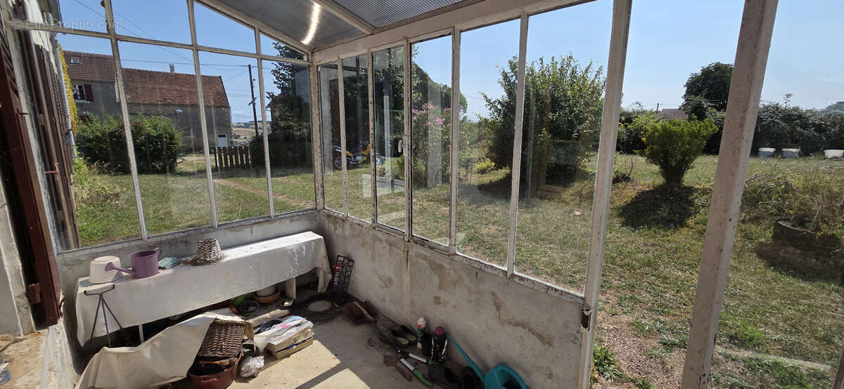 Maison à BRINON-SUR-BEUVRON