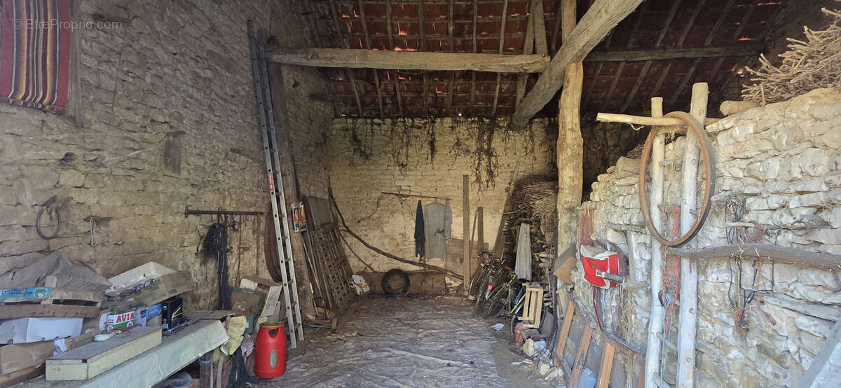 Maison à BRINON-SUR-BEUVRON