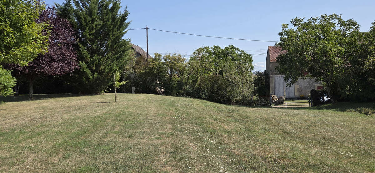 Maison à BRINON-SUR-BEUVRON