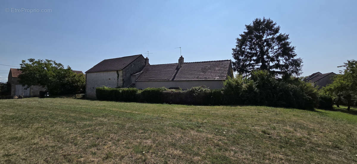 Maison à BRINON-SUR-BEUVRON