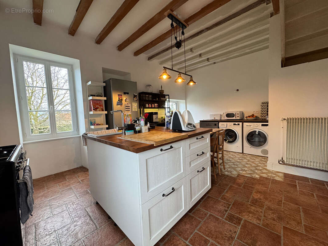 Maison à LOUROUX-DE-BEAUNE