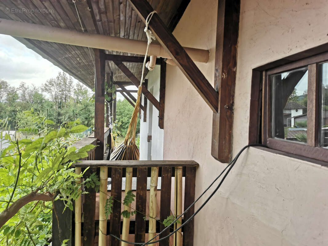 Maison à SERRIERES-DE-BRIORD