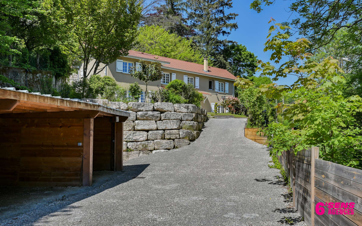 Maison à FRANCHEVILLE