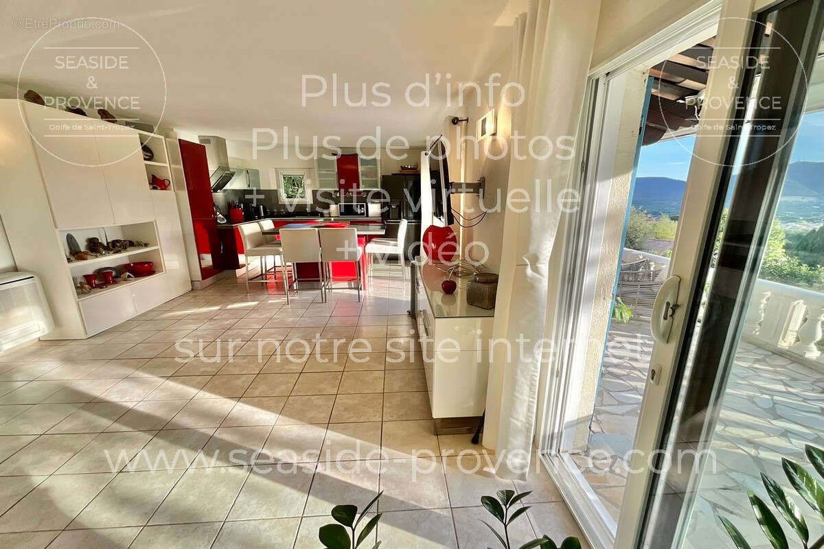 Maison à PLAN-DE-LA-TOUR