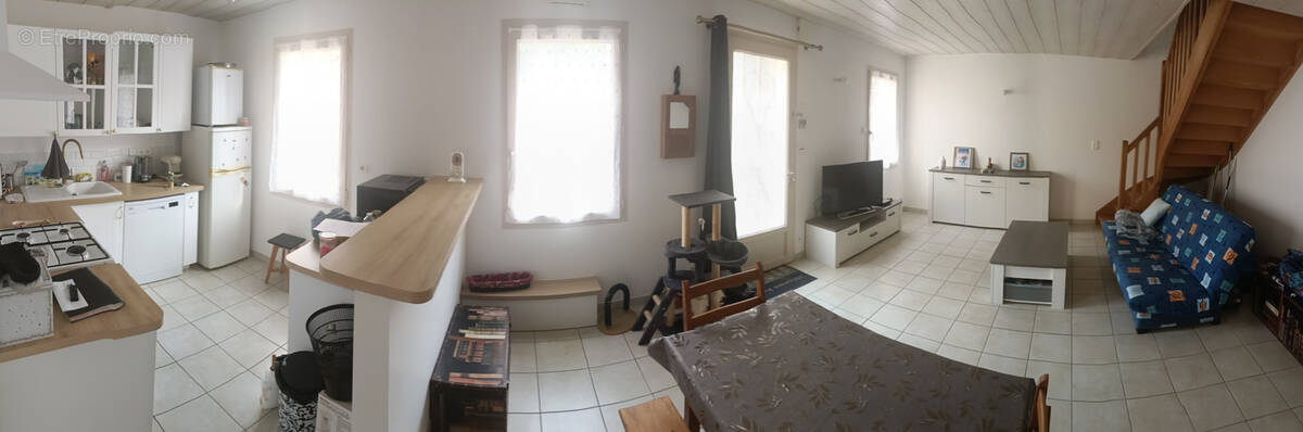 Maison à MESNARD-LA-BAROTIERE