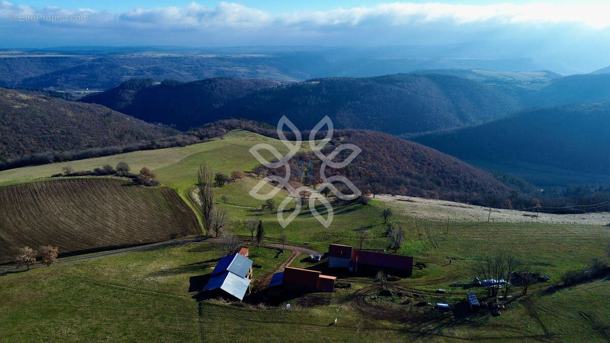 Maison à AURIAC-L&#039;EGLISE