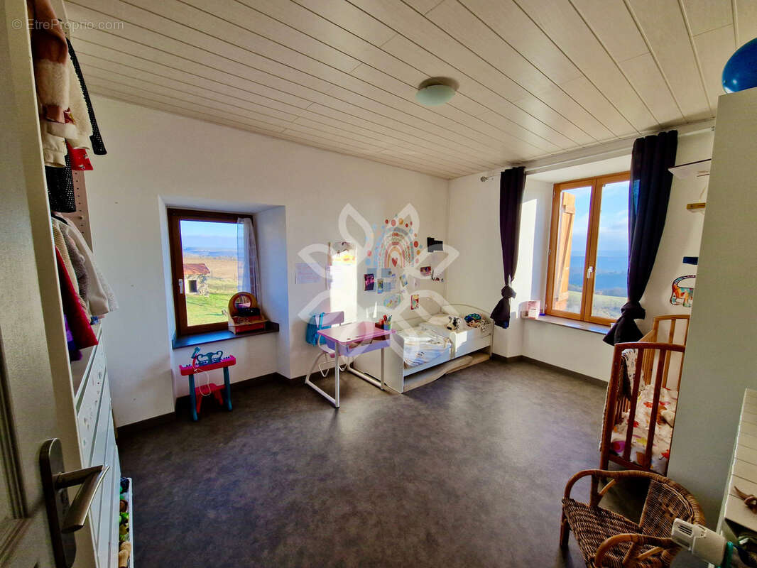 Maison à AURIAC-L&#039;EGLISE