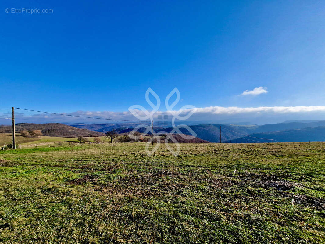 Maison à AURIAC-L&#039;EGLISE