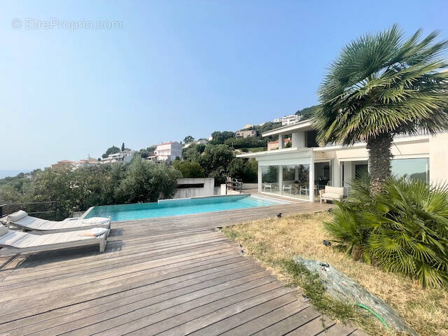 Maison à SAN-MARTINO-DI-LOTA