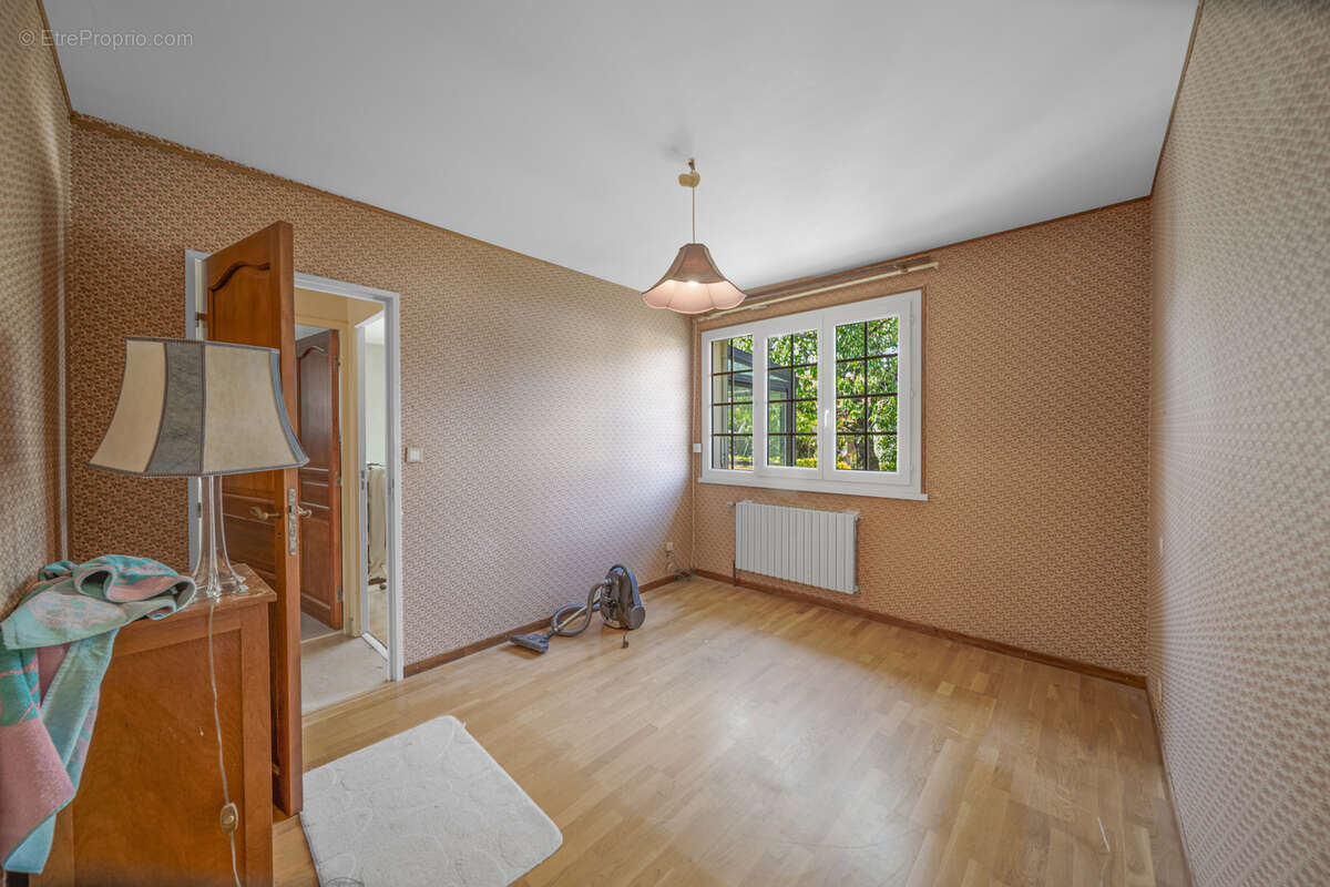 Maison à SAVIGNY-LE-SEC