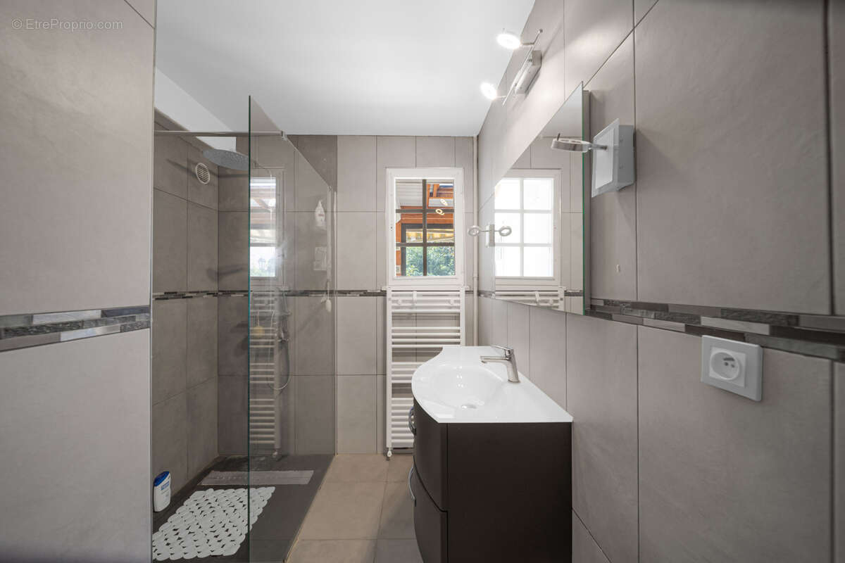 Maison à SAVIGNY-LE-SEC