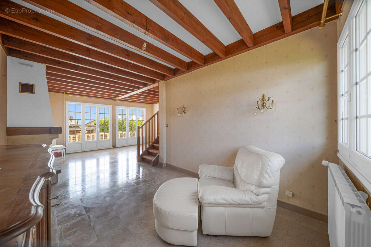 Maison à SAVIGNY-LE-SEC