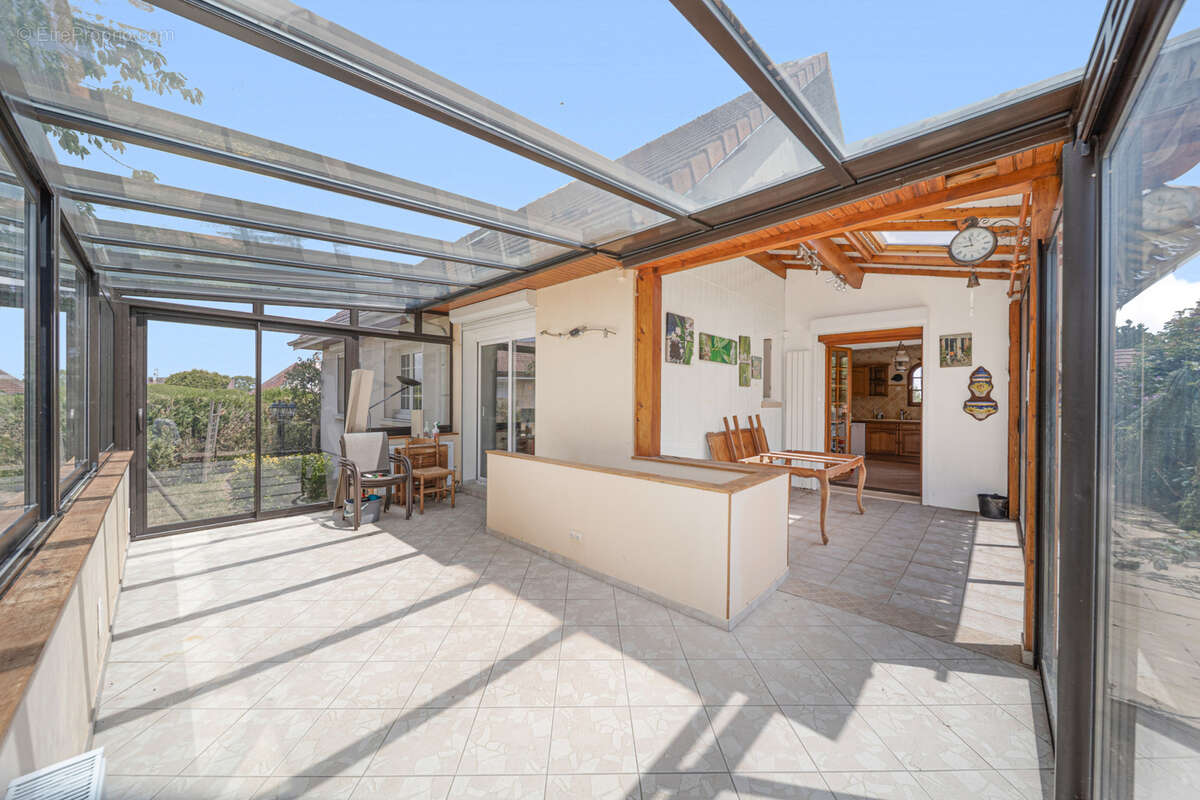 Maison à SAVIGNY-LE-SEC