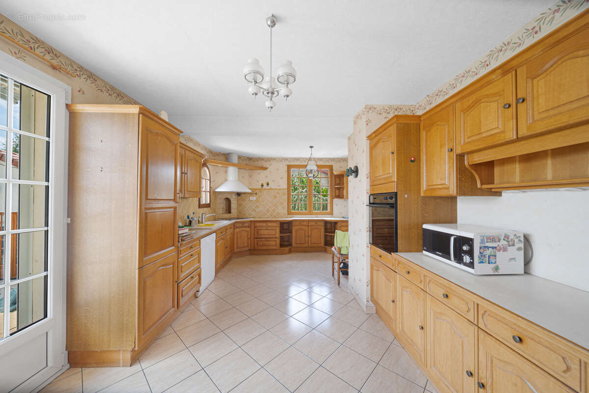 Maison à SAVIGNY-LE-SEC