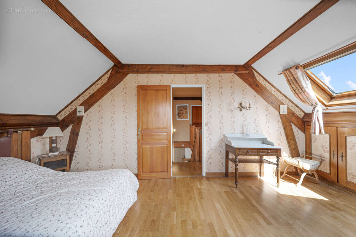 Maison à SAVIGNY-LE-SEC