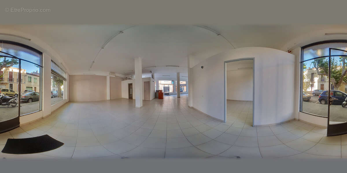 Commerce à LA SEYNE-SUR-MER