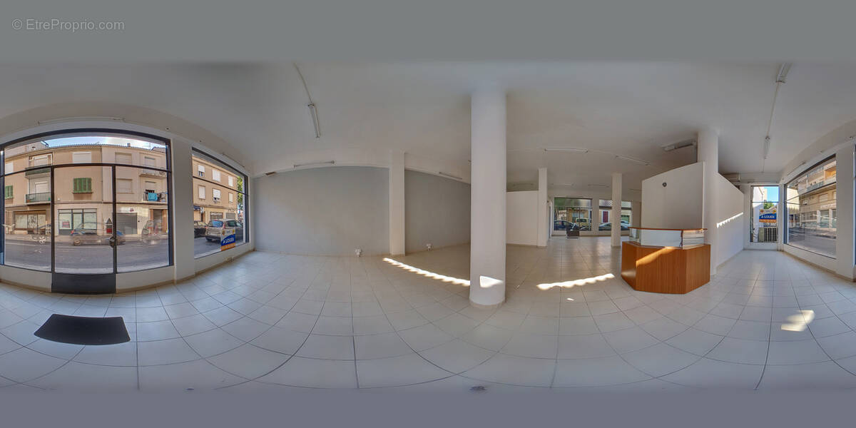 Commerce à LA SEYNE-SUR-MER