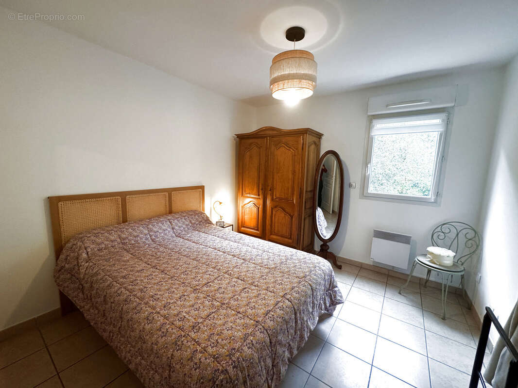 Appartement à SIX-FOURS-LES-PLAGES