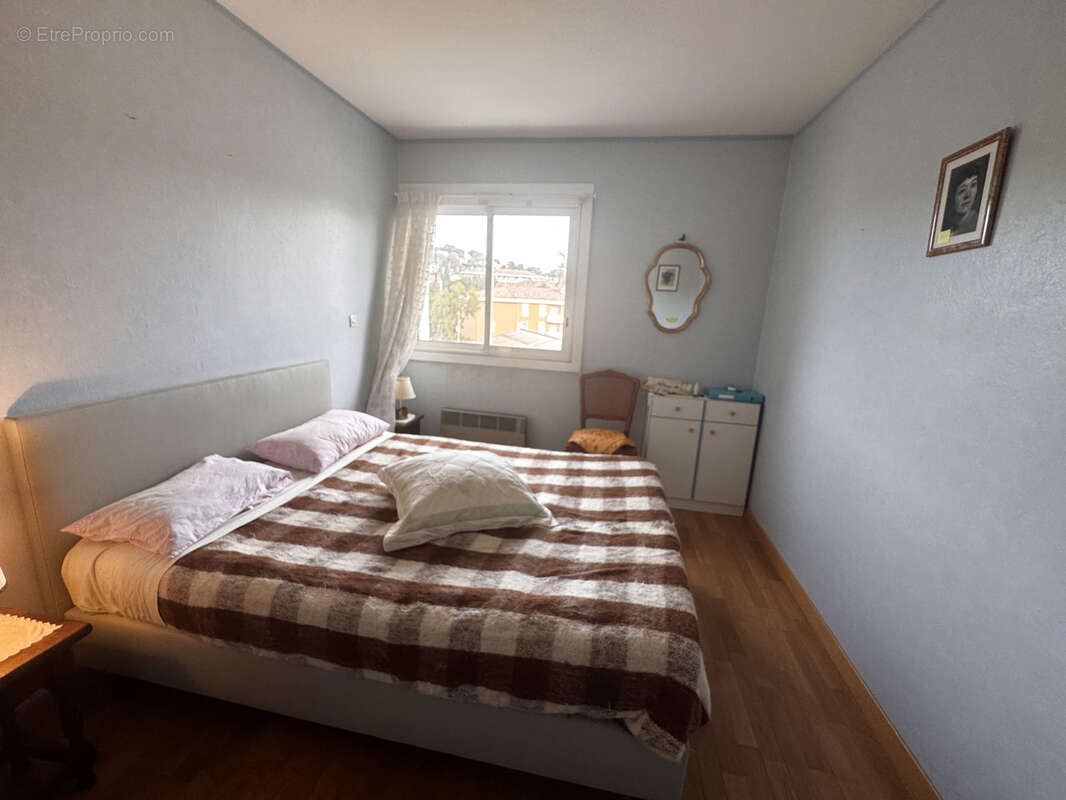 Appartement à SIX-FOURS-LES-PLAGES