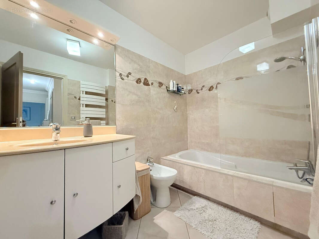 Appartement à SANARY-SUR-MER