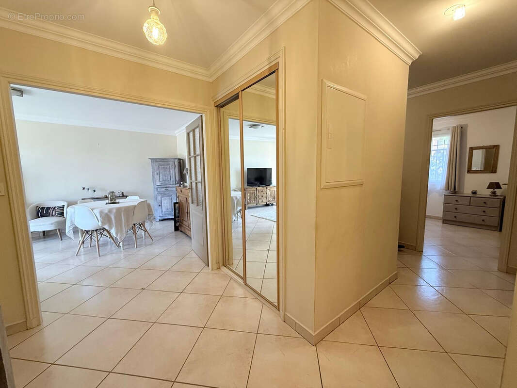 Appartement à SANARY-SUR-MER