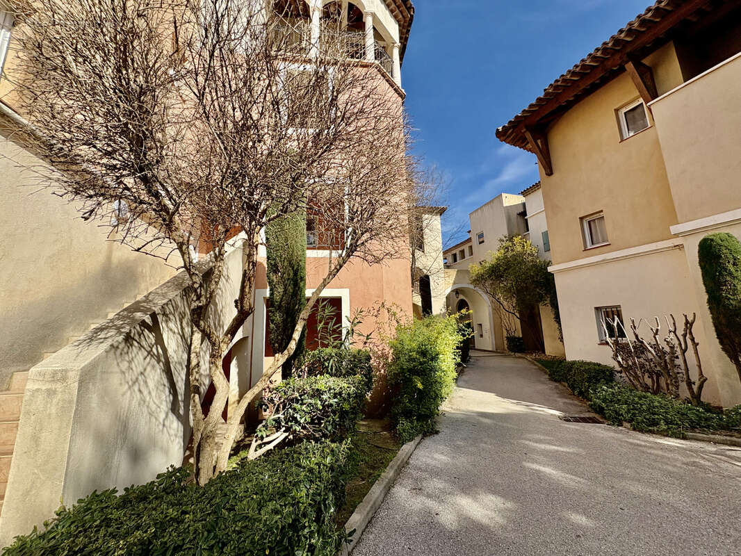 Appartement à SIX-FOURS-LES-PLAGES