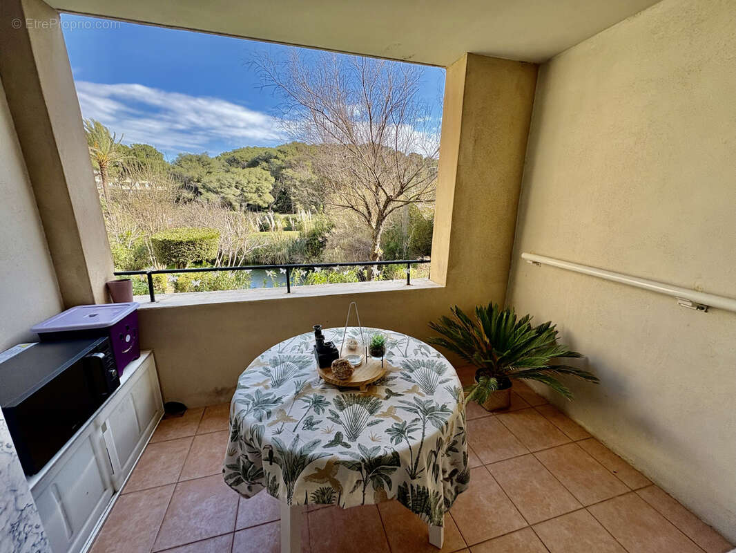 Appartement à SIX-FOURS-LES-PLAGES