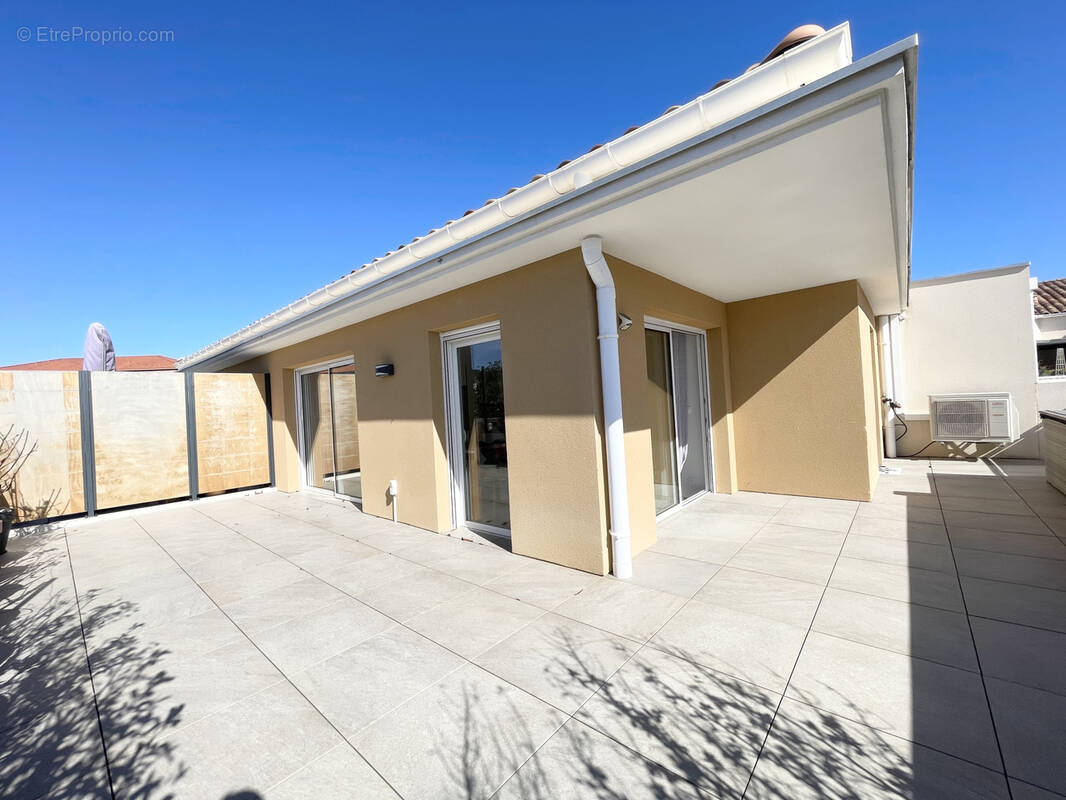 Appartement à HYERES